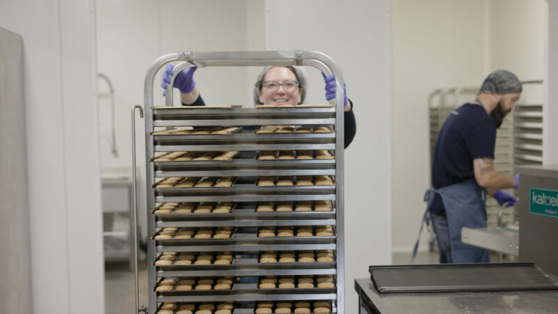 Elle se lance le défi de révolutionner les collations dans les cartables